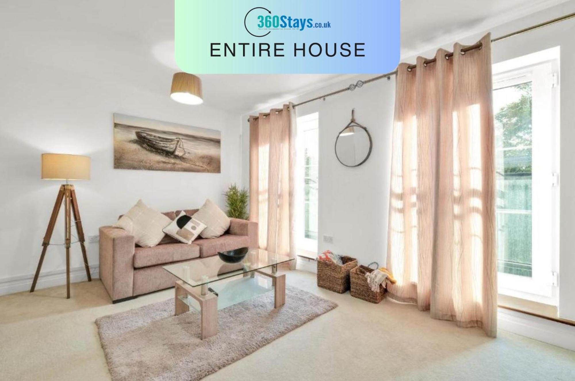 Foxherne 5Bdr 3Ba Serviced House With Parking - Slough By 360Stays Bagian luar foto